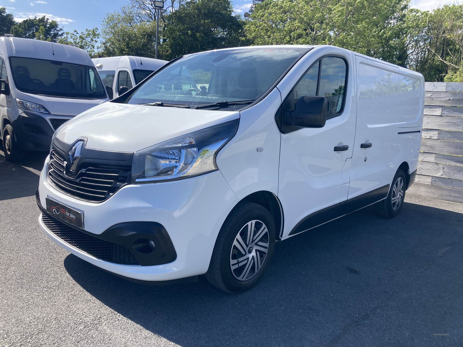 Renault Trafic SWB DIESEL in Down