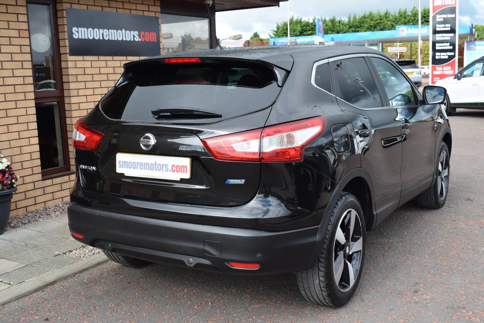 Nissan Qashqai DIESEL HATCHBACK in Antrim