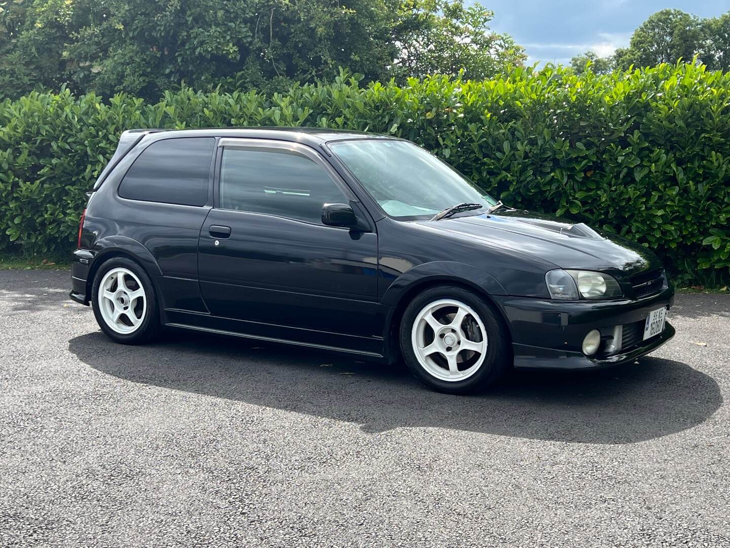 Toyota Starlet Glanza V turbo in Down