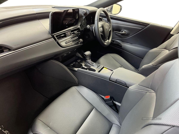 Lexus ES 300H 2.5 4Dr Cvt [Premium Pack] in Antrim