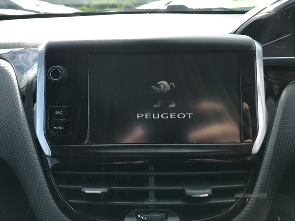 Peugeot 2008 PURETECH ALLURE in Down