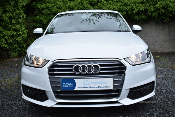 Audi A1 SPORTBACK in Down