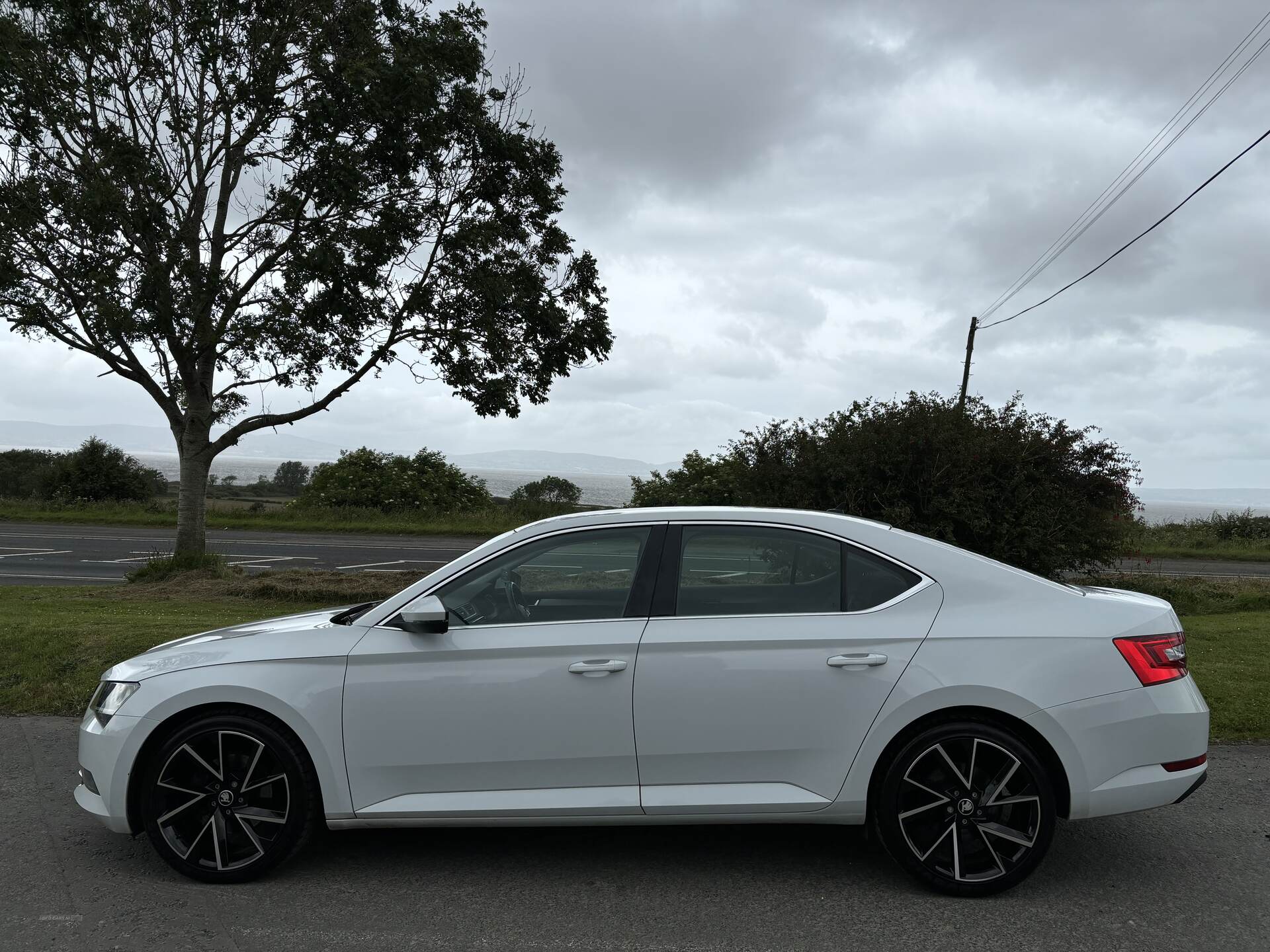 Skoda Superb DIESEL HATCHBACK in Derry / Londonderry