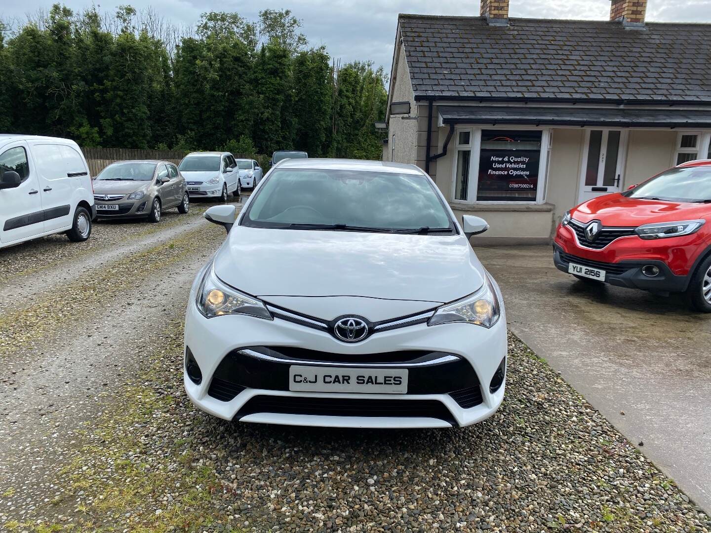 Toyota Avensis DIESEL SALOON in Tyrone