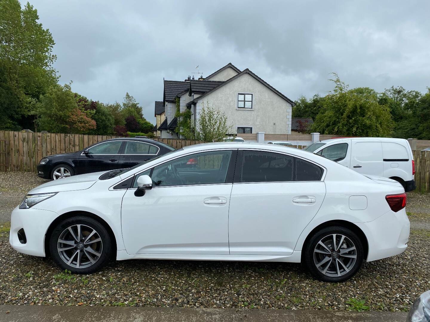 Toyota Avensis DIESEL SALOON in Tyrone