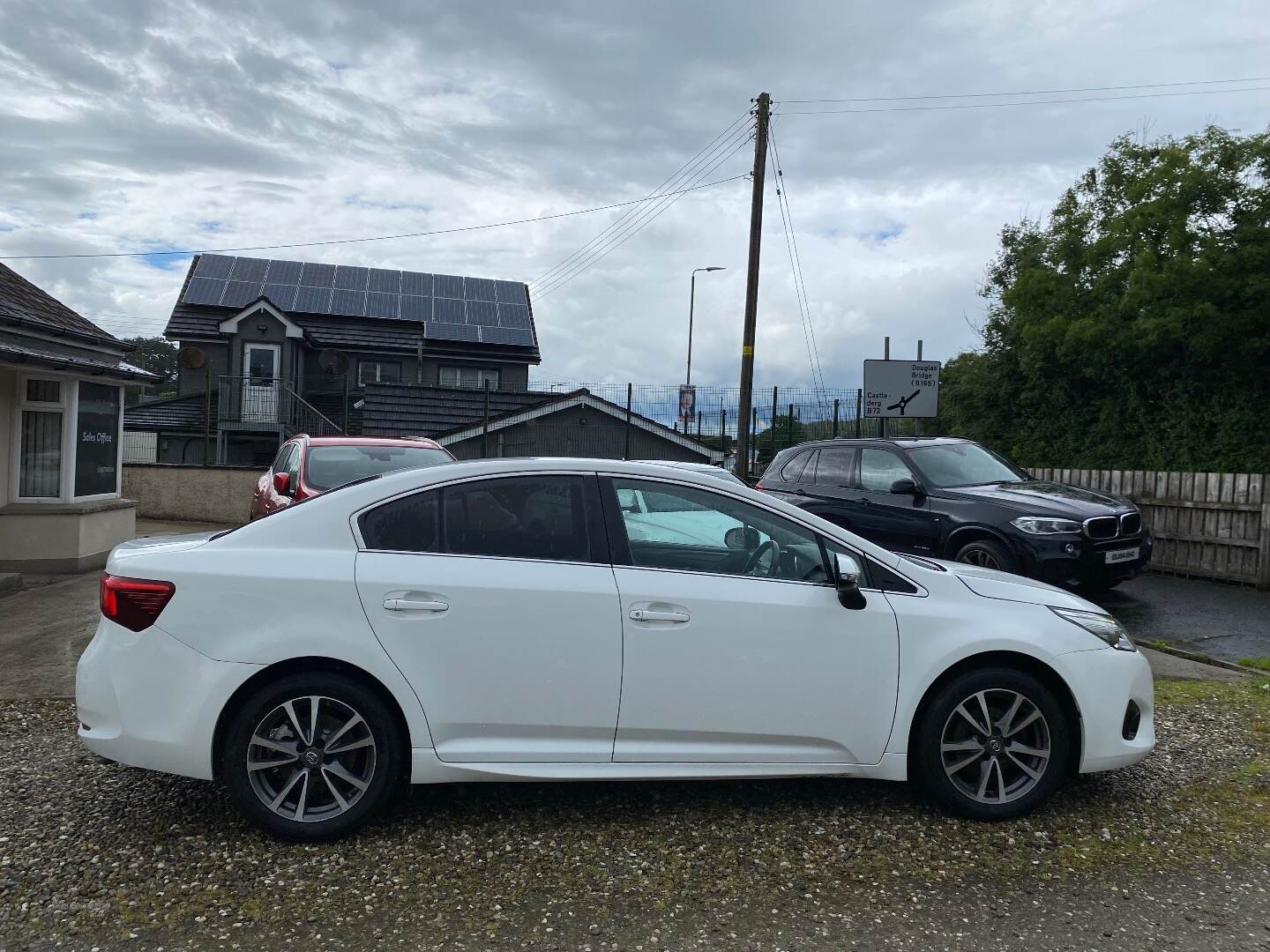 Toyota Avensis DIESEL SALOON in Tyrone