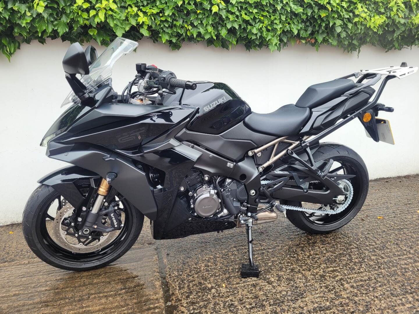 Jun 2022 Suzuki GSXS series 1000 GT Only 2900 Miles F.S.H