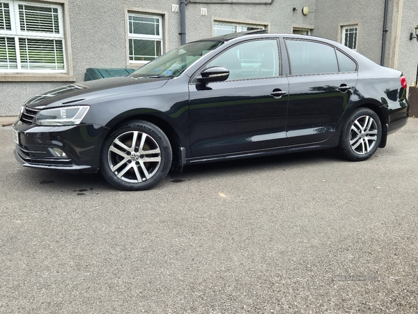 Volkswagen Jetta 2.0 TDI SE 4dr DSG in Derry / Londonderry