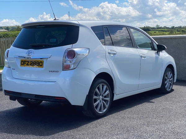 Toyota Verso 2.0 D-4D Icon 5dr in Antrim