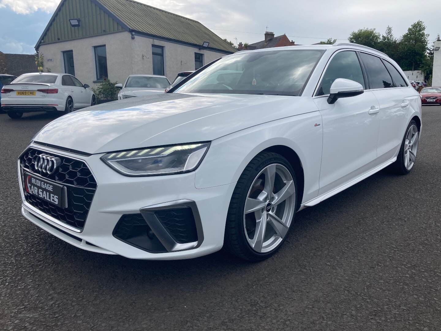 Audi A4 DIESEL AVANT in Antrim