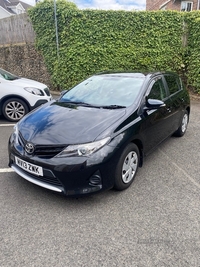 Toyota Auris 1.4 D-4D Active 5dr in Derry / Londonderry