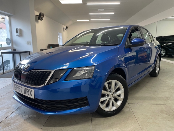 Skoda Octavia HATCHBACK in Down