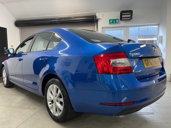 Skoda Octavia HATCHBACK in Down