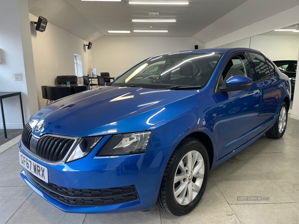 Skoda Octavia HATCHBACK in Down