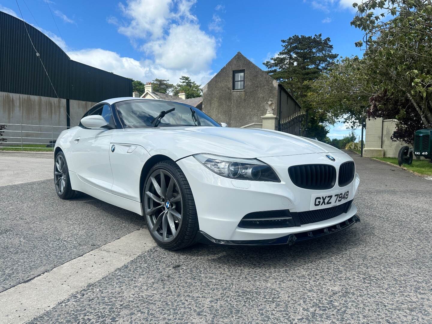 BMW Z4 ROADSTER in Down