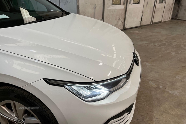 Volkswagen Golf 2.0 TDI Life 5dr- Parking Sensors, Electric Parking Brake, Voice Control, Sat Nav, Phone Charger Pad, Cruise Control in Antrim