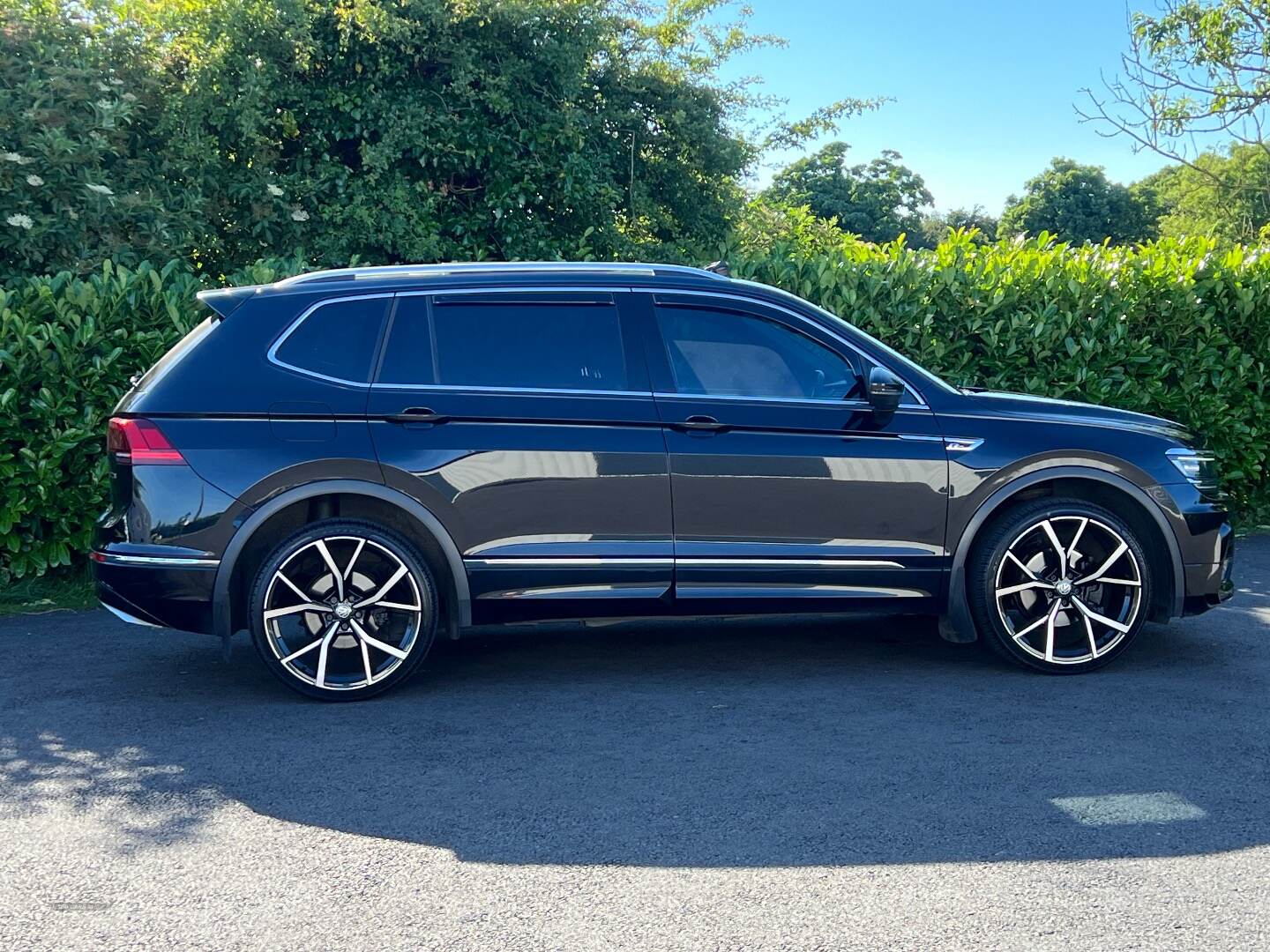 Volkswagen Tiguan Allspace DIESEL ESTATE in Down