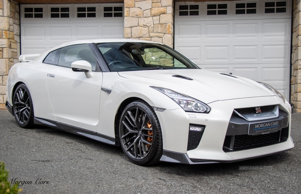 Nissan GT-R COUPE in Down