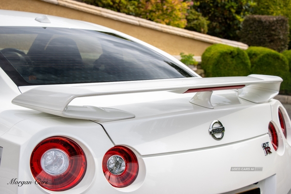 Nissan GT-R COUPE in Down