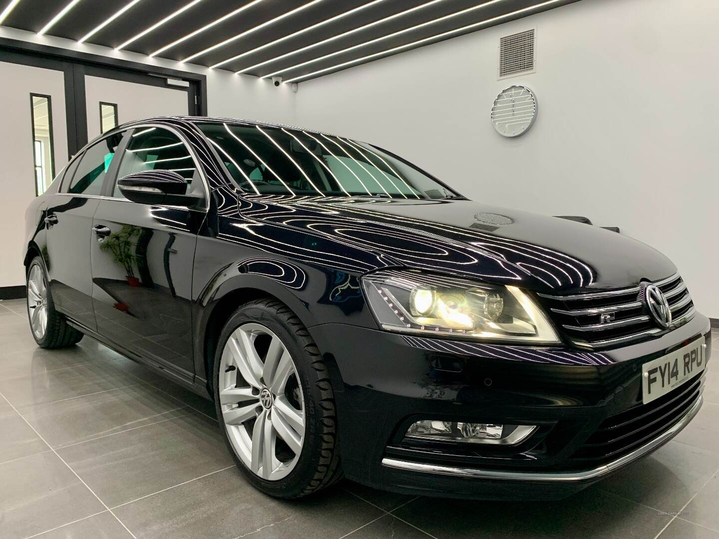 Volkswagen Passat DIESEL SALOON in Derry / Londonderry