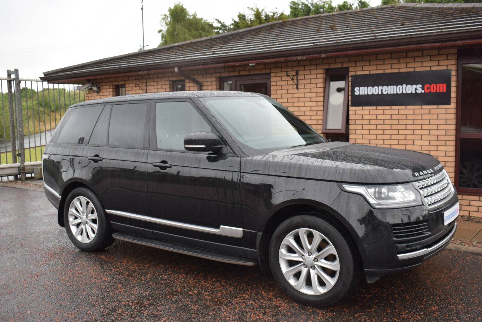 Land Rover Range Rover DIESEL ESTATE in Antrim