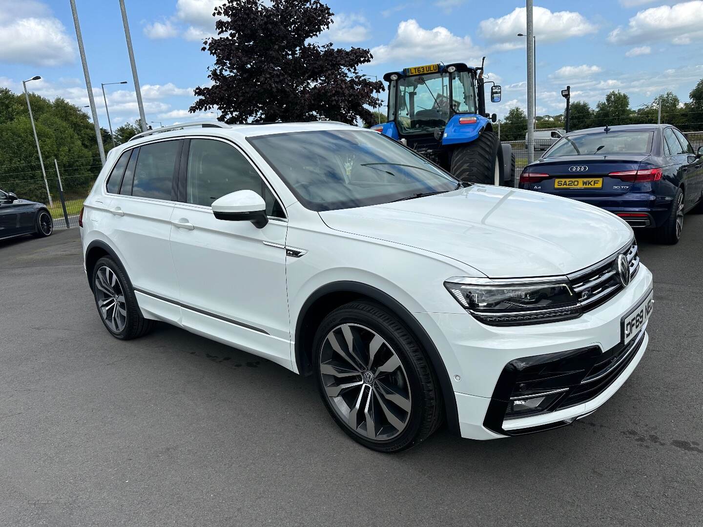 Volkswagen Tiguan DIESEL ESTATE in Down