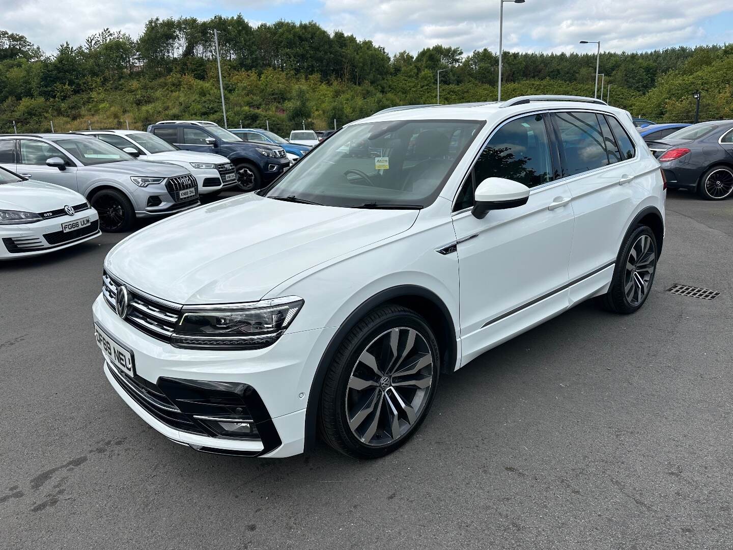 Volkswagen Tiguan DIESEL ESTATE in Down