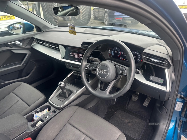 Audi A3 DIESEL SPORTBACK in Down