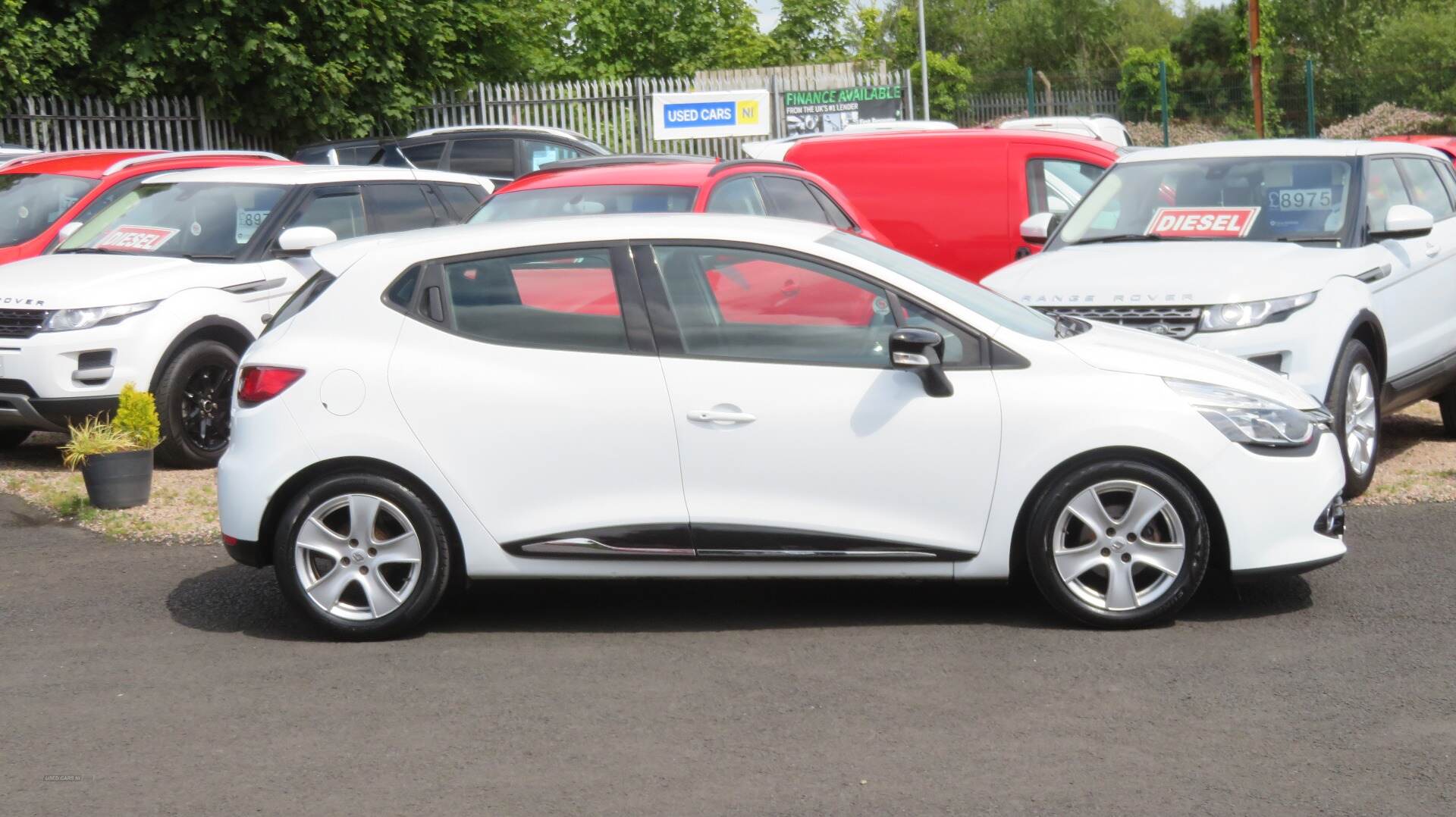 Renault Clio HATCHBACK in Derry / Londonderry