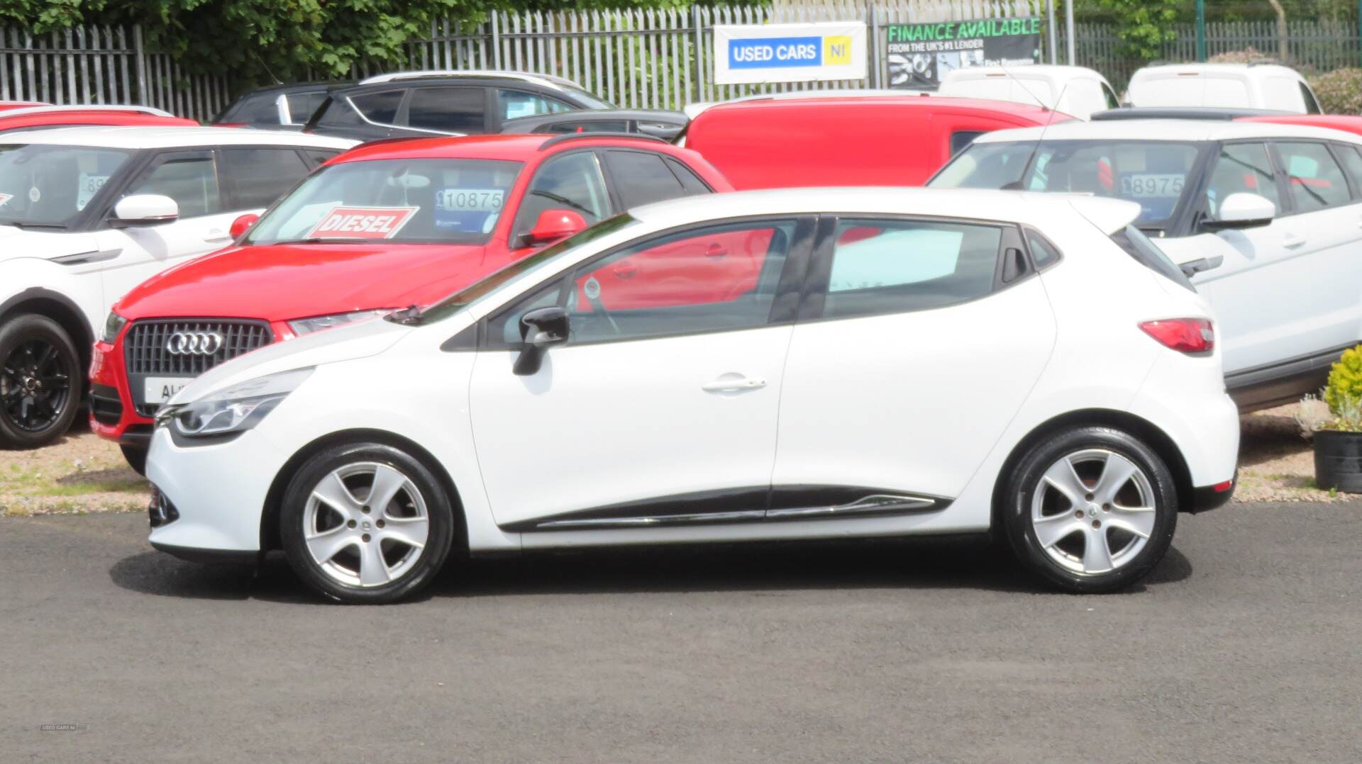 Renault Clio HATCHBACK in Derry / Londonderry