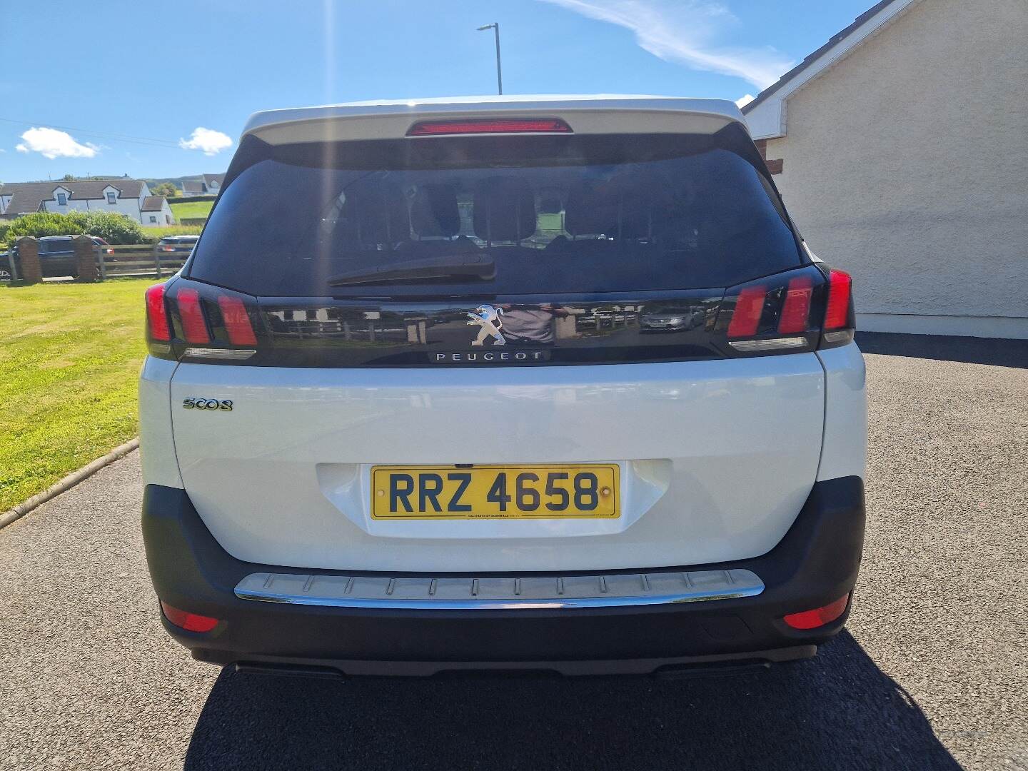 Peugeot 5008 DIESEL ESTATE in Down