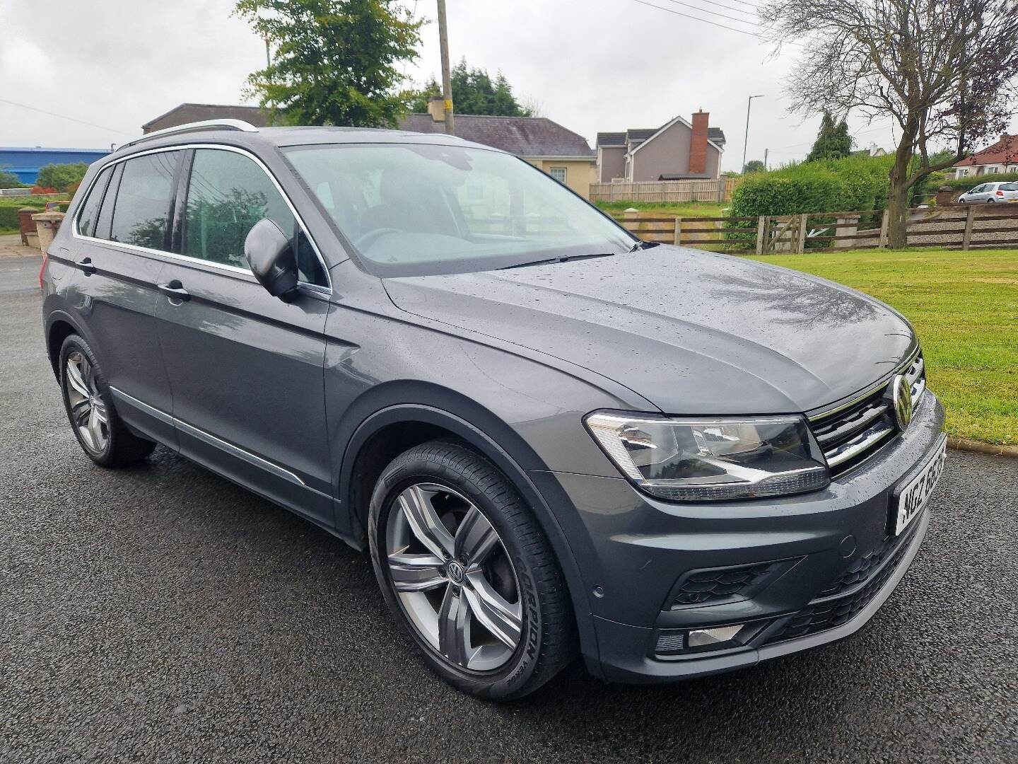 Volkswagen Tiguan DIESEL ESTATE in Down