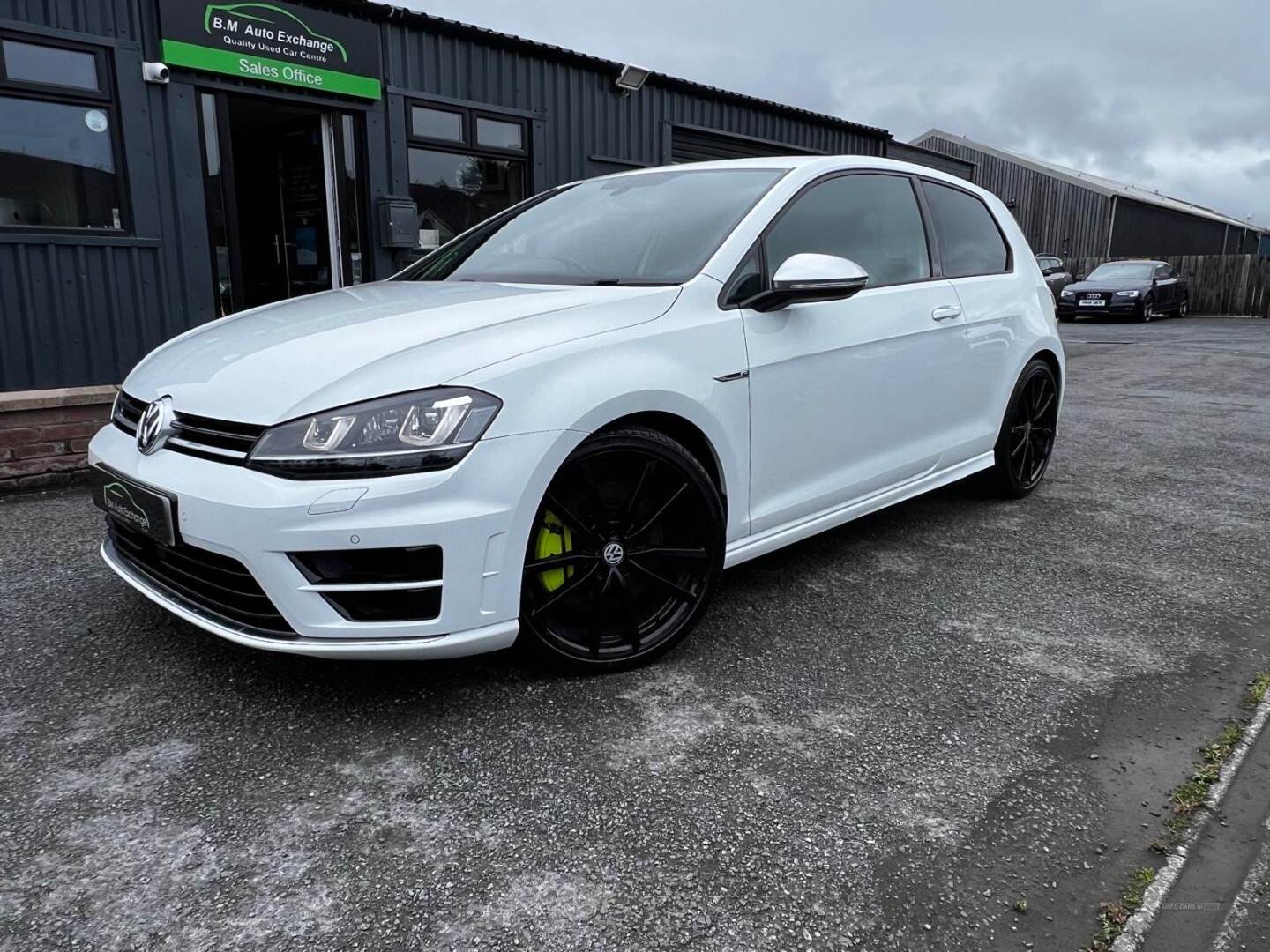 Volkswagen Golf HATCHBACK in Down