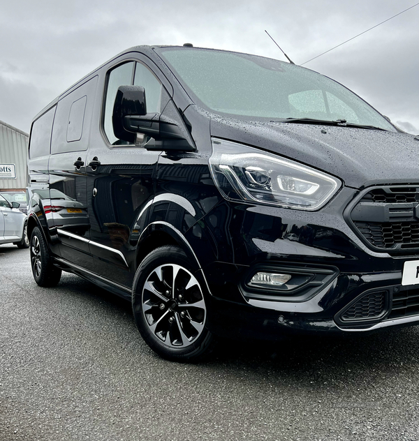 Ford Transit Low Roof Custom Sport Double Cab in Down