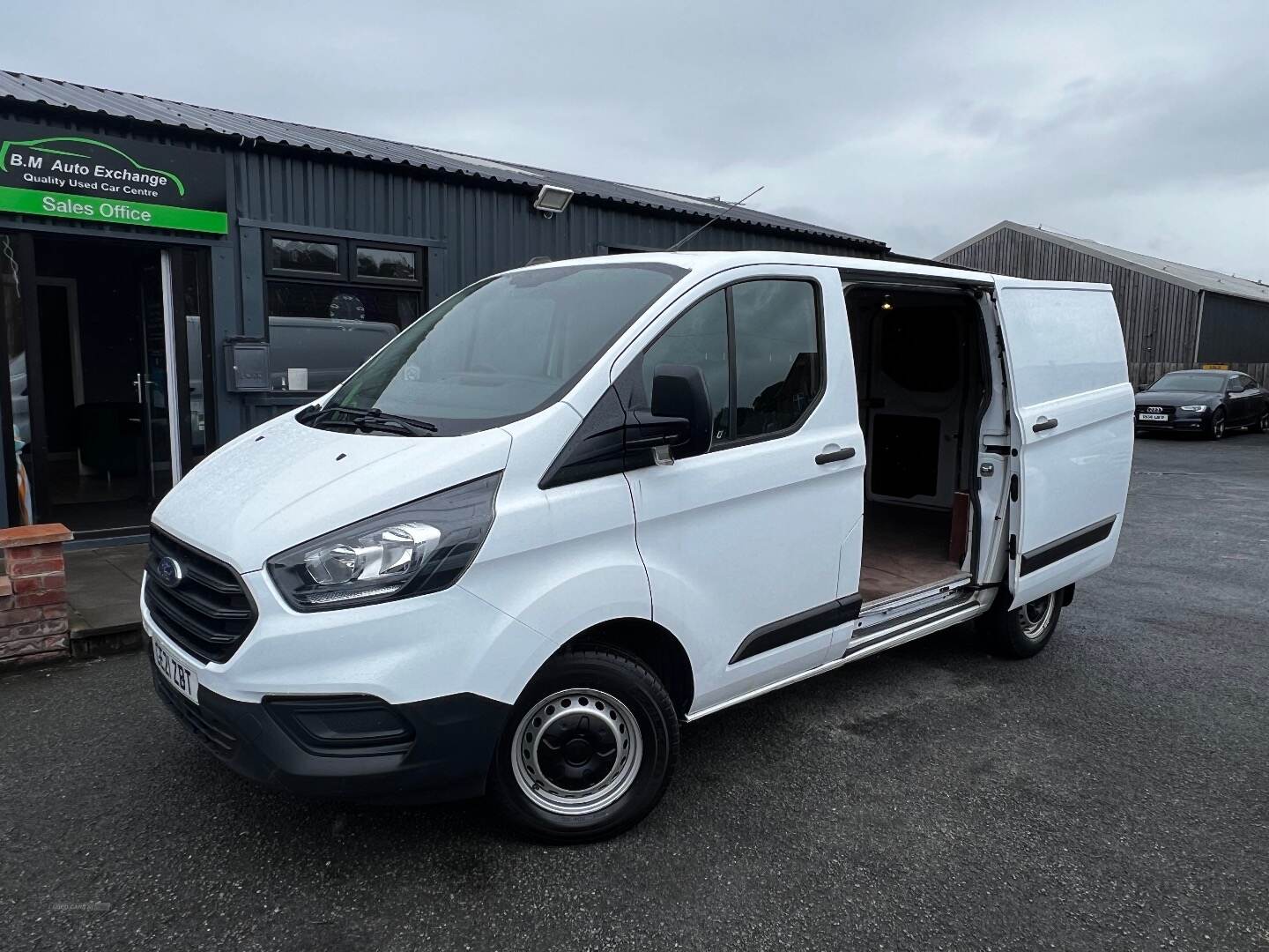 Ford Transit Custom 300 L1 DIESEL FWD in Down