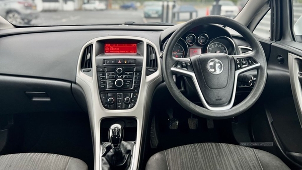 Vauxhall Astra 1.2 EXCLUSIV CDTI ECOFLEX 5d 93 BHP in Antrim