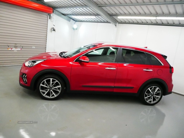 Kia Niro 1.6 3 5d 139 BHP in Derry / Londonderry