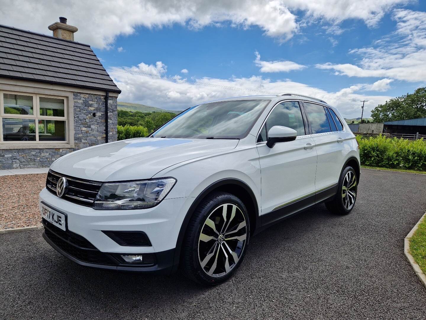 Volkswagen Tiguan DIESEL ESTATE in Down