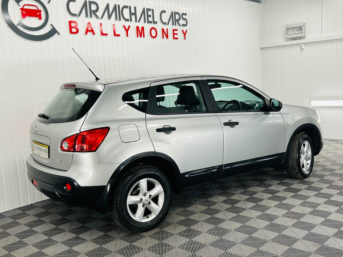 Nissan Qashqai DIESEL HATCHBACK in Antrim