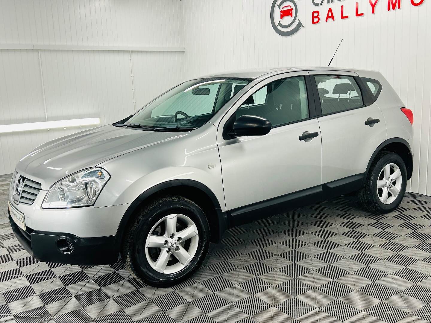 Nissan Qashqai DIESEL HATCHBACK in Antrim