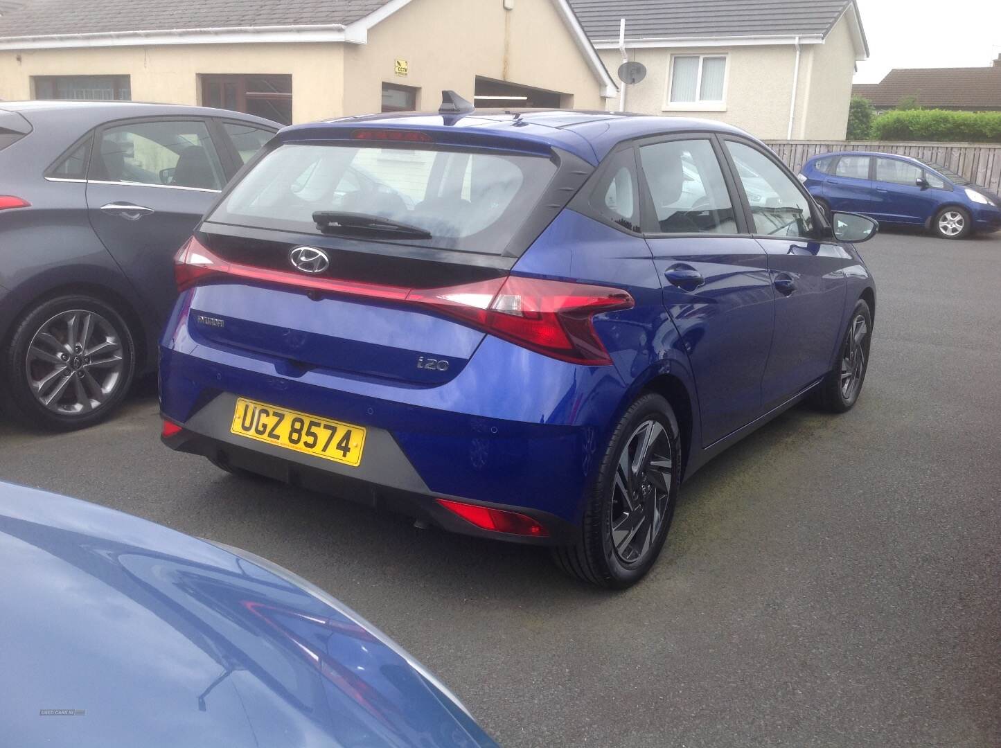 Hyundai i20 HATCHBACK in Down