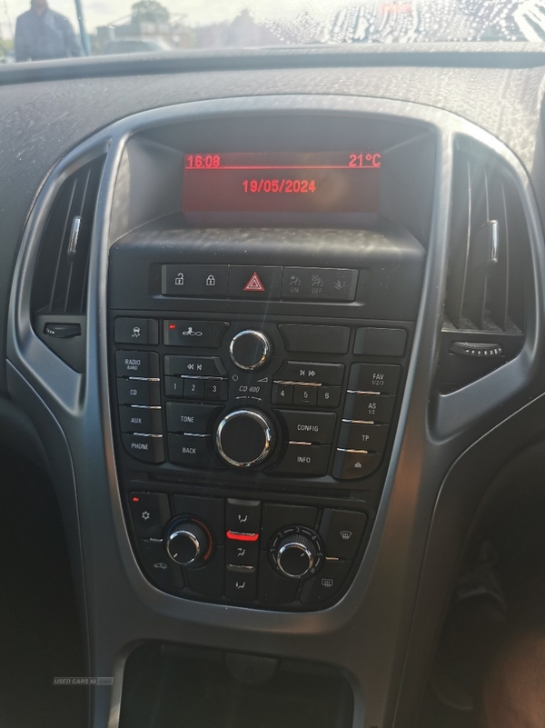 Vauxhall Astra 1.6 CDTi 16V ecoFLEX 136 Design 5dr in Antrim