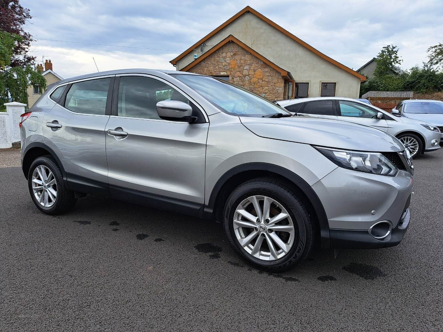 Nissan Qashqai DIESEL HATCHBACK in Antrim