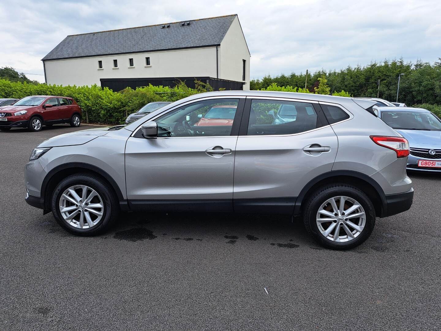 Nissan Qashqai DIESEL HATCHBACK in Antrim