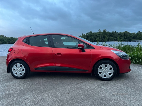 Renault Clio 1.2 16V Expression 5dr in Tyrone