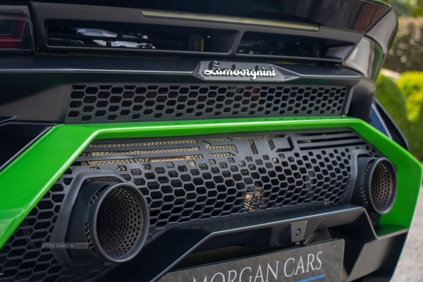 Lamborghini Huracan EVO COUPE in Down