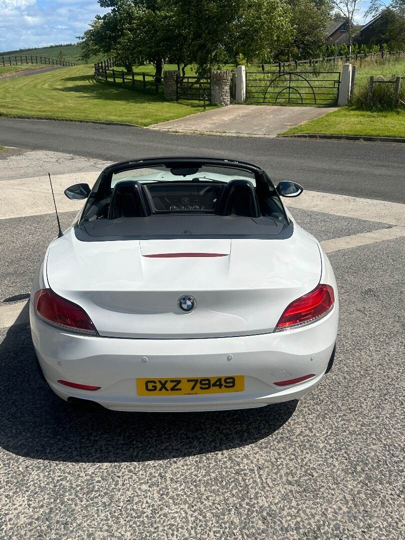 BMW Z4 ROADSTER in Down