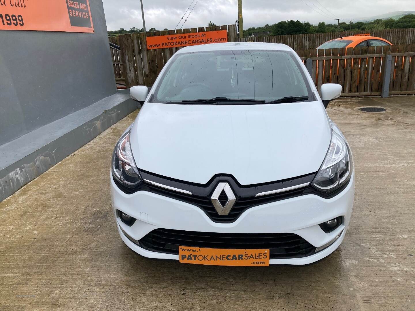 Renault Clio HATCHBACK in Derry / Londonderry