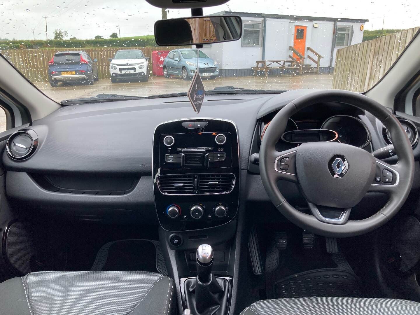 Renault Clio HATCHBACK in Derry / Londonderry