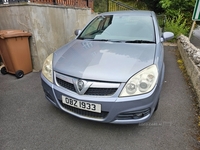 Vauxhall Vectra 1.8i VVT Exclusiv 5dr in Down